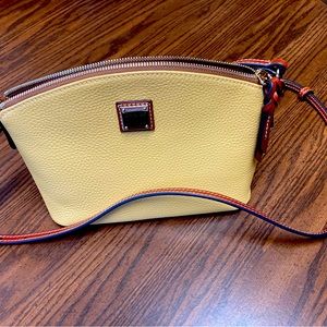 Purse. Used once for wedding. Excellent condition.